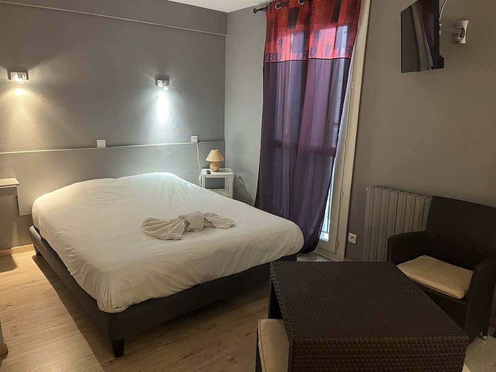 HOTEL DU LION D OR 3