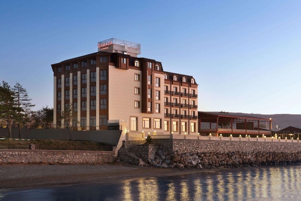 Ramada by Wyndham Van 4 estrelas em Van