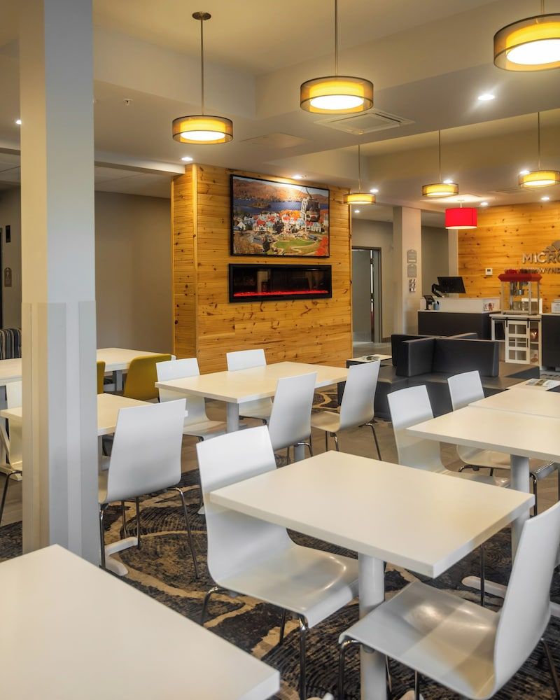 Microtel Inn and Suites by Wyndham Mont Tremblant 2