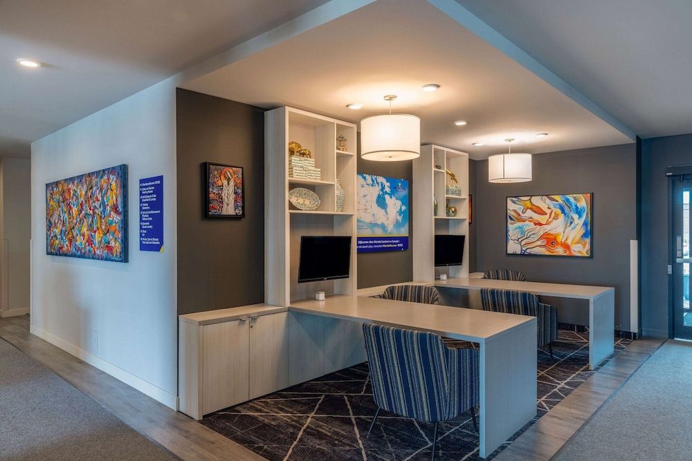 Microtel Inn & Suites Montreal Airport - Dorval QC 3