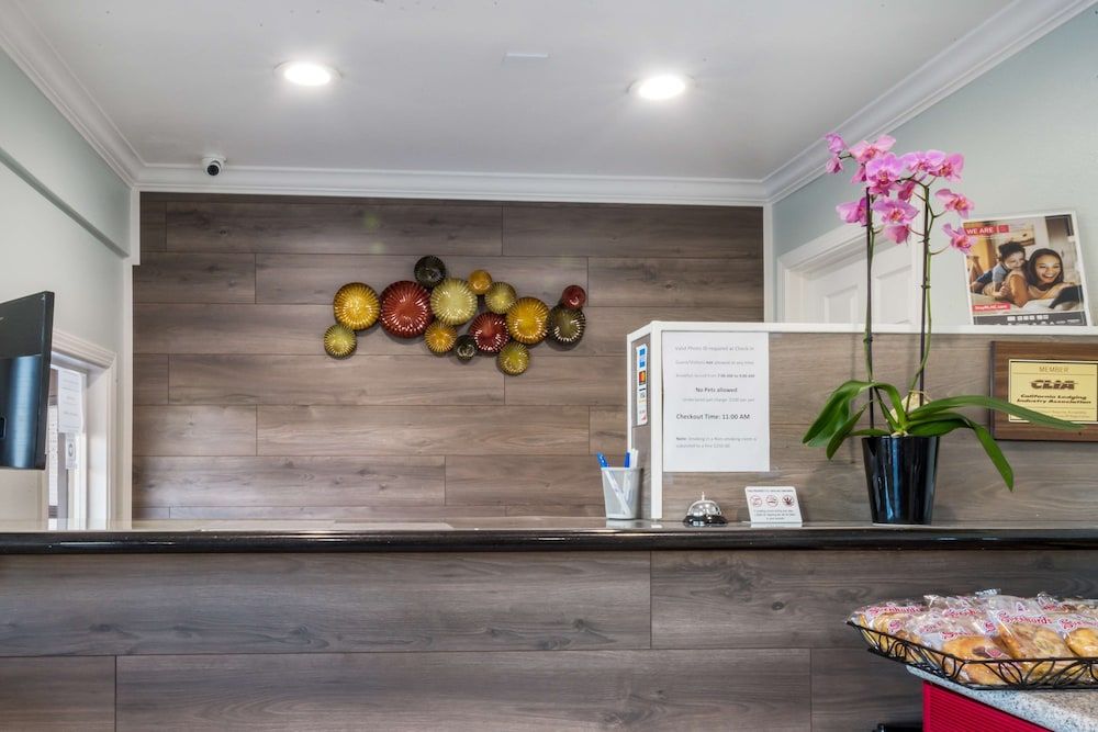 Americas Best Value Inn Santa Rosa, CA 3