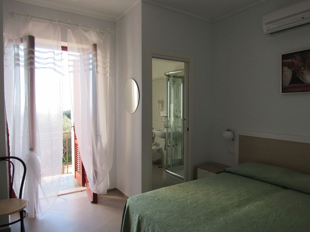 Hotel Santa Rosalia 3