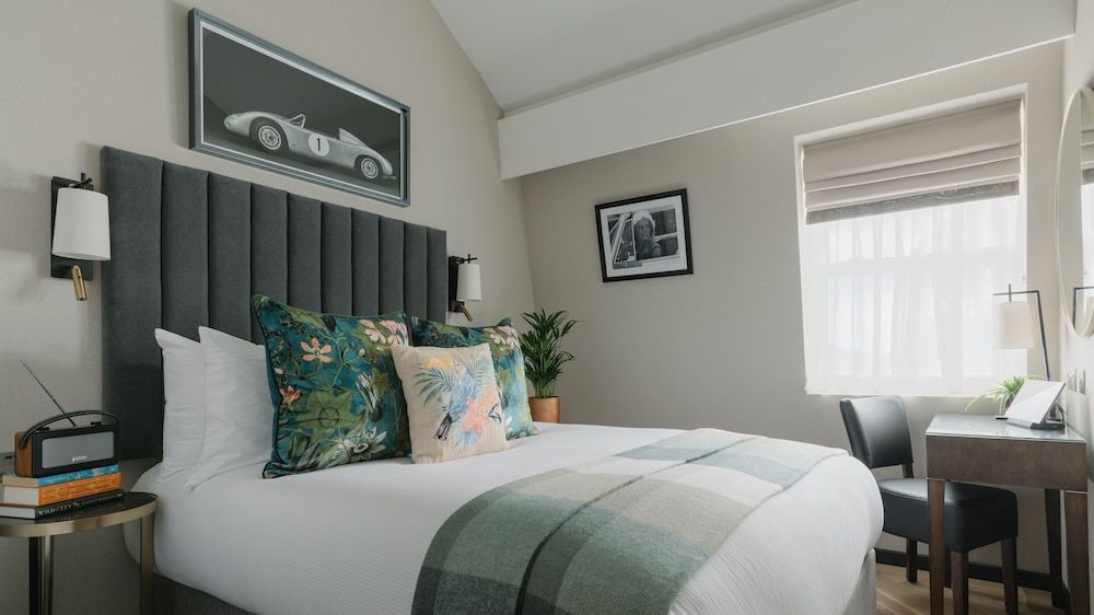 The Selwyn Hotel 3