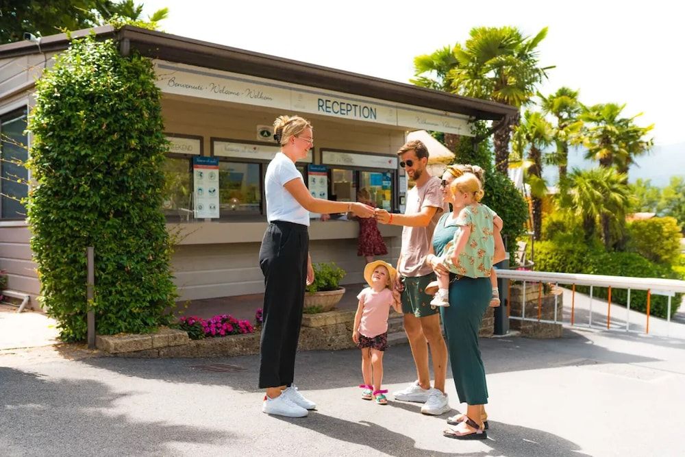 Weekend Glamping Resort 2