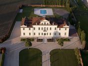 Villa Cornaro Tourist Suites+Bilhetes Gardaland 1 Dia