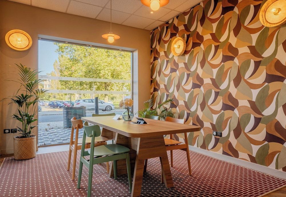 B&B HOTEL Maubeuge Gare 3