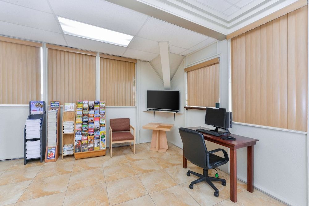 Americas Best Value Inn Sarasota Downtown 2