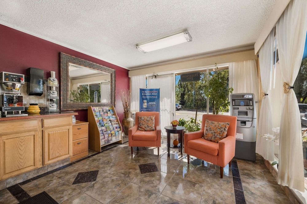 Rodeway Inn Flagstaff - Downtown 2