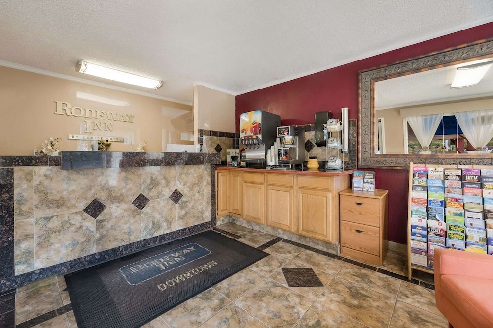 Rodeway Inn Flagstaff - Downtown 3