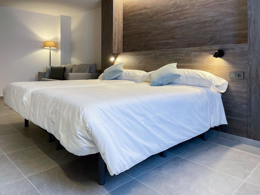 Hotel Quatre Llunes 2