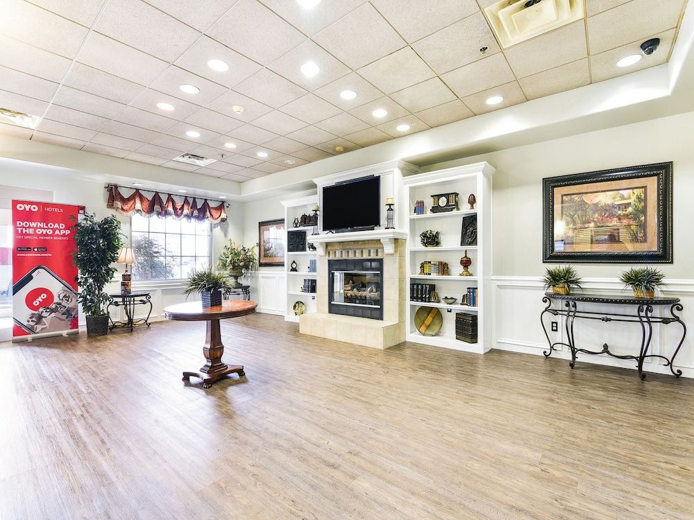 OYO Townhouse Oklahoma City Airport 2