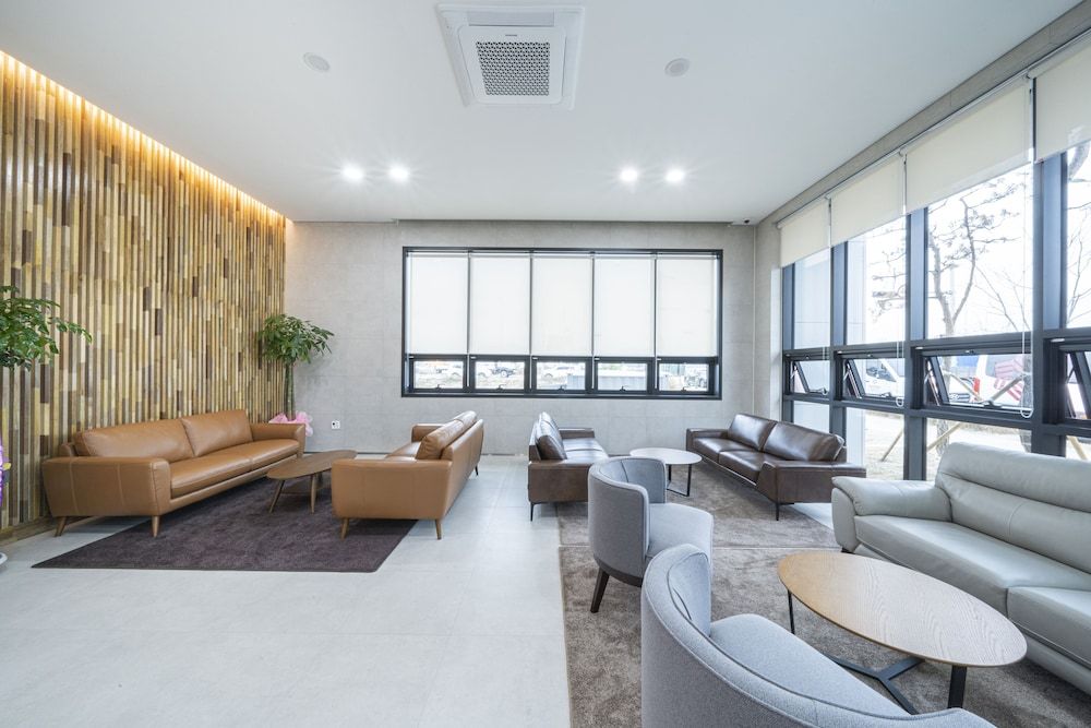 SureStay Plus Hotel By Best Western Asan 3