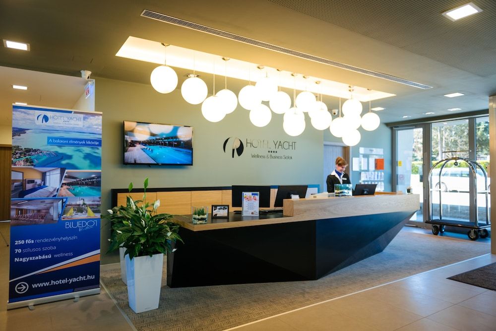 Hotel Yacht Wellness & Business 2