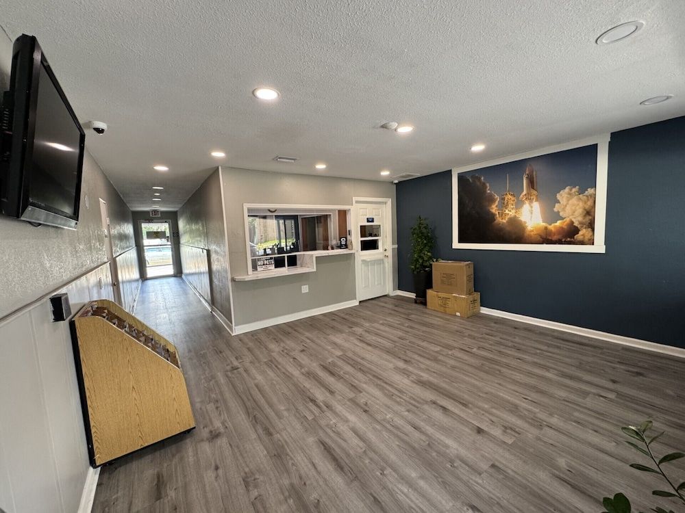 Sunrise Inn by OYO Titusville FL 3