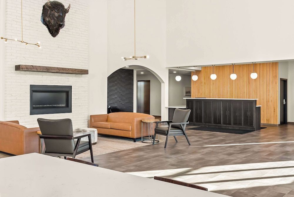 Best Western Plus Winkler 2