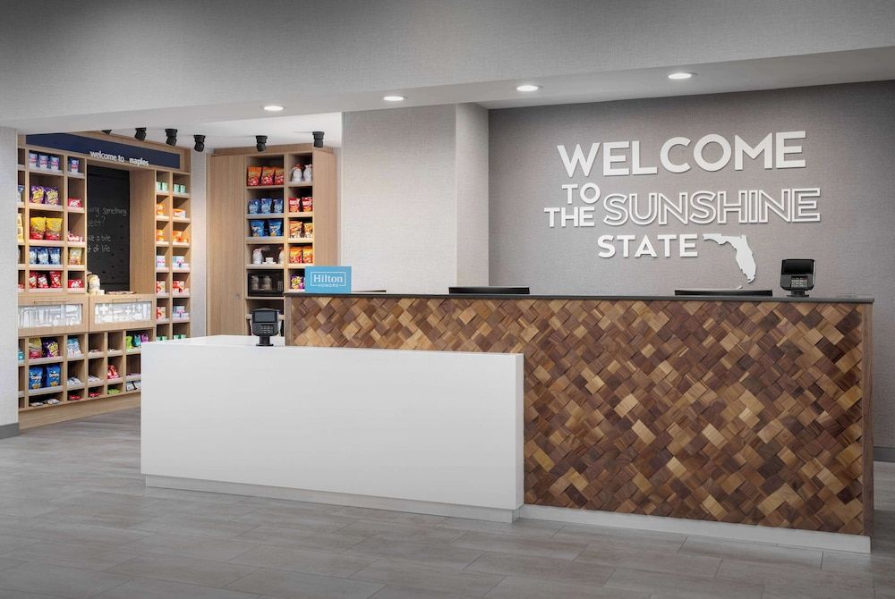 Hampton Inn & Suites Naples South 3