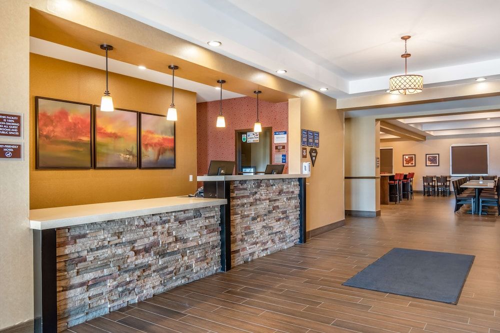 Best Western Plus Kindersley Hotel 2