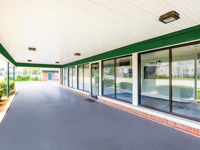 Manor Motel Near Oak Brook Chicago 3