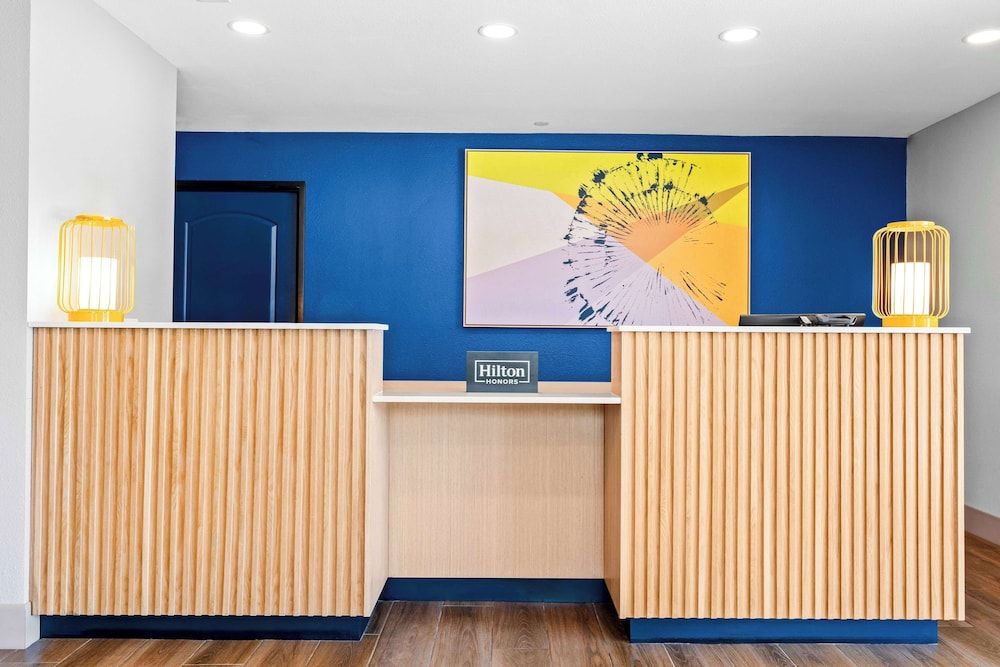 Spark by Hilton Modesto 3