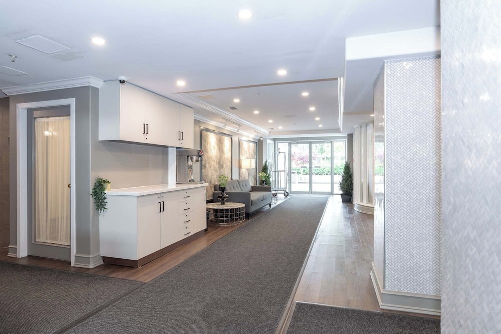 Sandman Hotel Langley 2