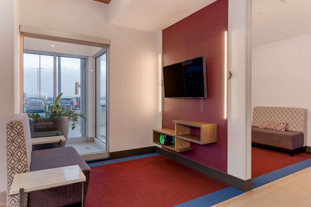 Best Western Plus Dauphin 3