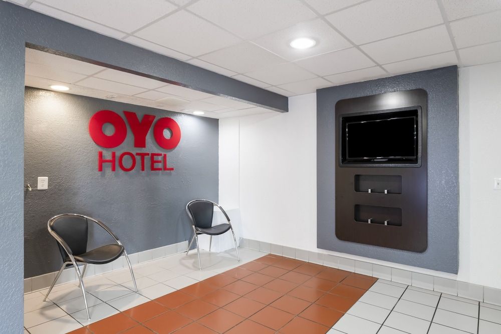 OYO Hotel Houston Katy Freeway 3