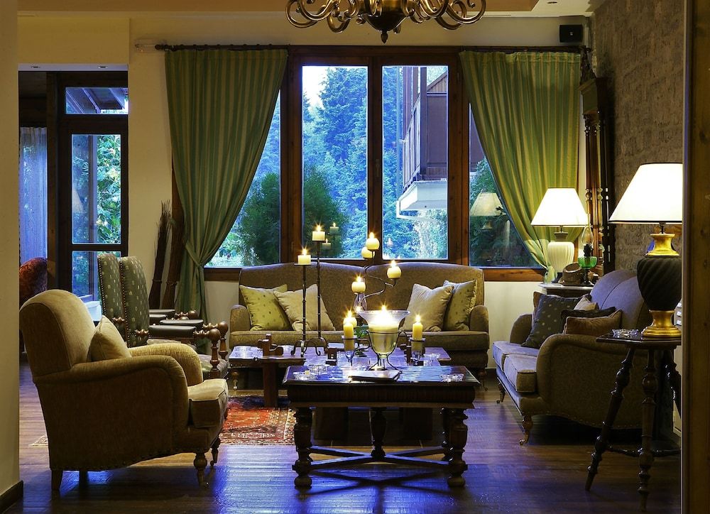 Country Club Hotel & Suites 2