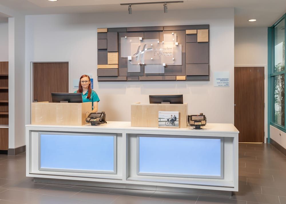 Holiday Inn Express Pensacola Beach by IHG 2