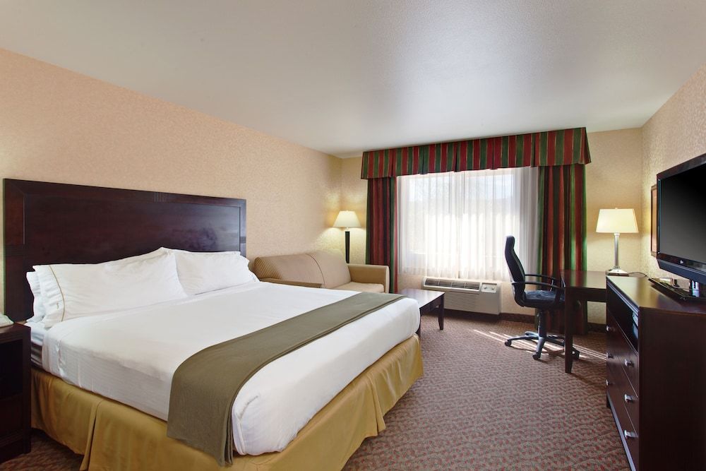 Holiday Inn Express Temecula by IHG 2