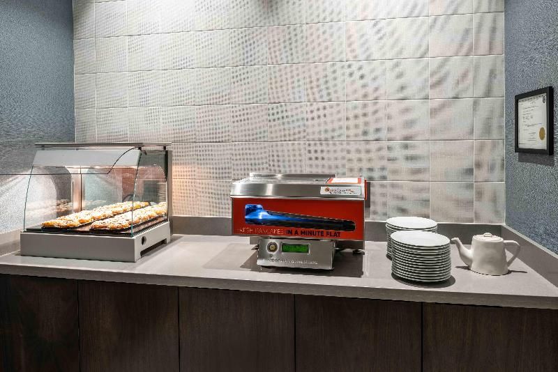 Holiday Inn Express Boston South - Quincy 3