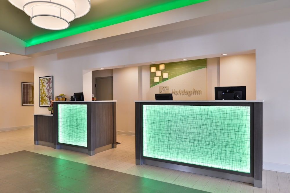 Holiday Inn Hotel & Suites Rochester - Marketplace by IHG 3
