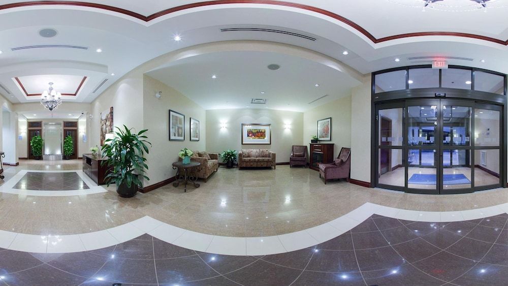 Holiday Inn Express Hotel & Suites Brockville by IHG 2