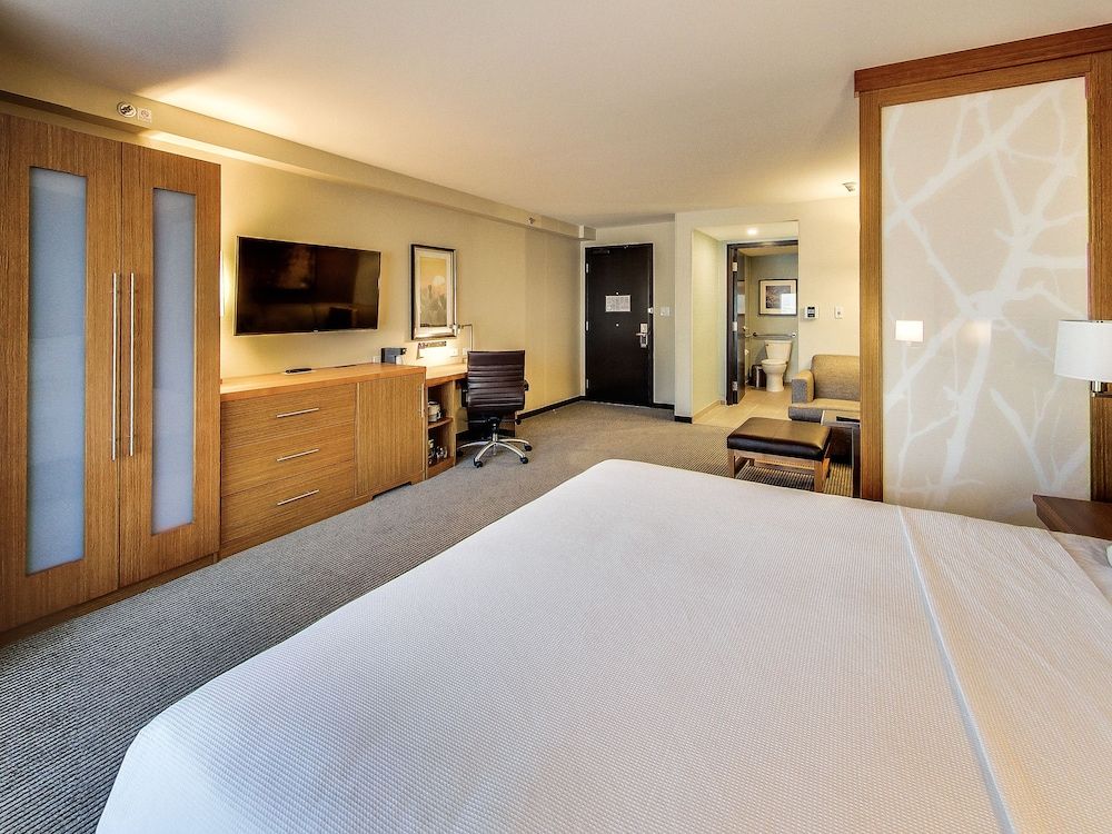 Hyatt Place Edmonton-West 2