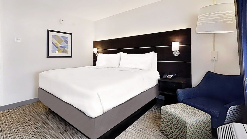 Holiday Inn Express New Orleans East by IHG 3