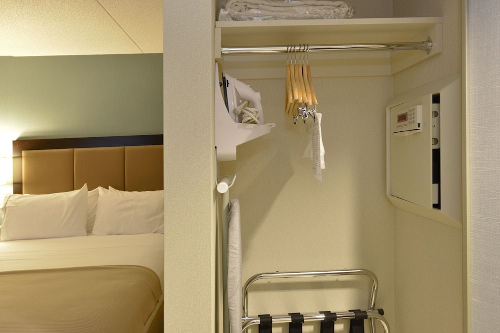 Holiday Inn Express Hotel & Suites Waterloo - St Jacobs by IHG 3