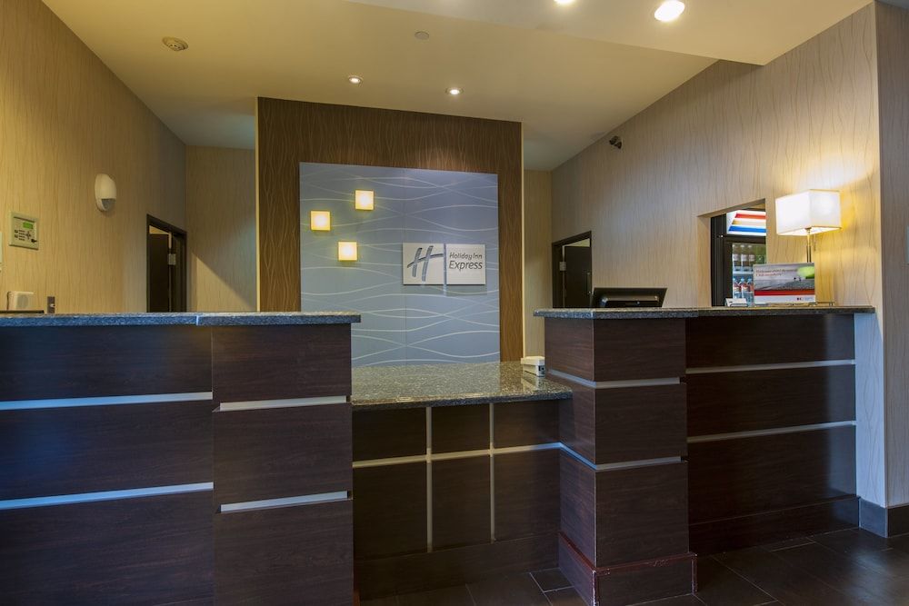 Holiday Inn Express & Suites Houston NW/Beltway 8 West Road by IHG 3
