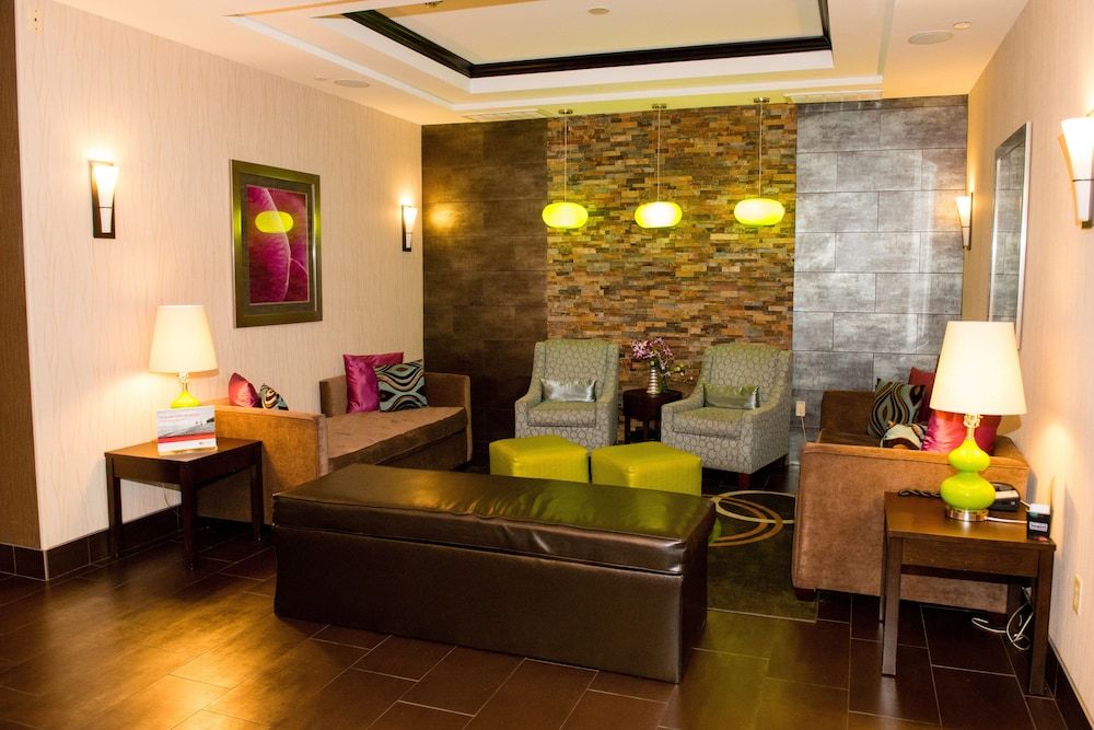 Holiday Inn Express & Suites Houston NW/Beltway 8 West Road by IHG 2