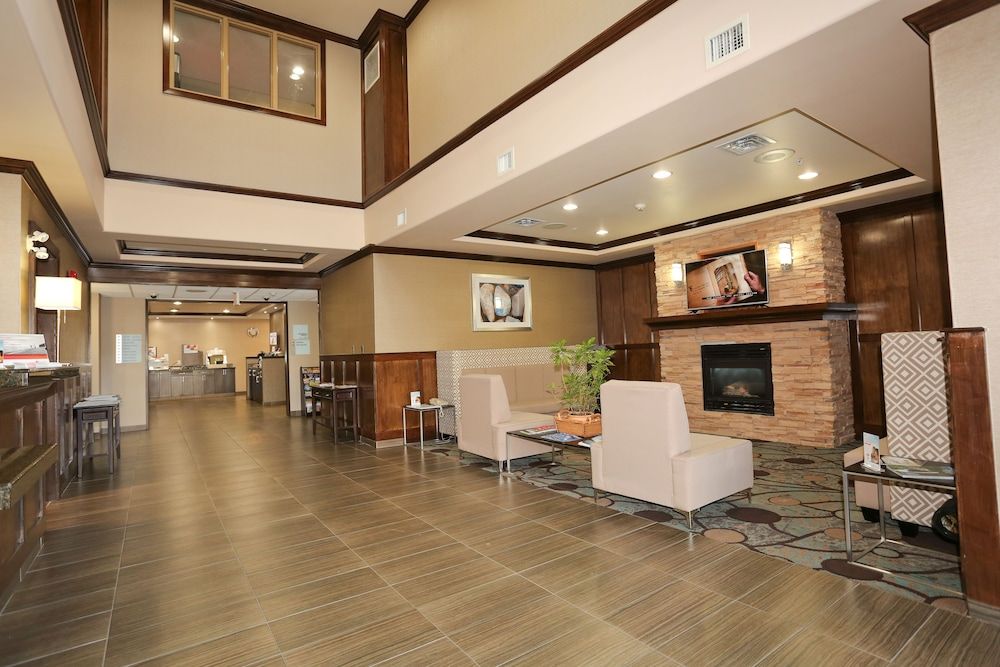 Holiday Inn Express And Suites - Vernon by IHG 2