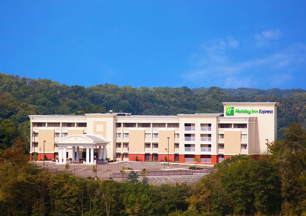 Holiday Inn Express West Cincinnati by IHG 1