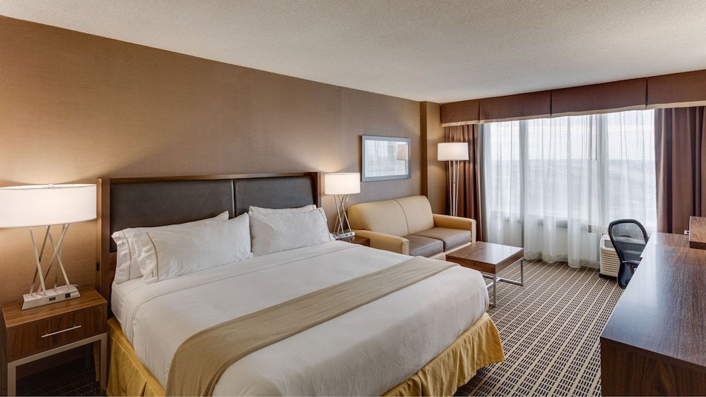 Holiday Inn Express Washington DC SW - Springfield by IHG 3