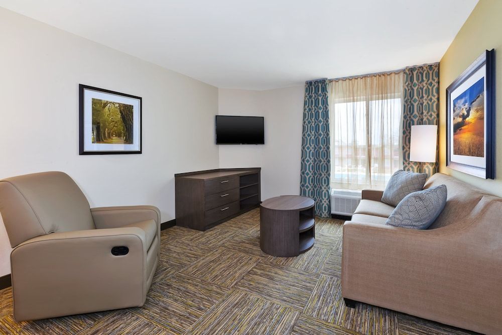 Candlewood Suites Louisville - NE Downtown Area by IHG 3