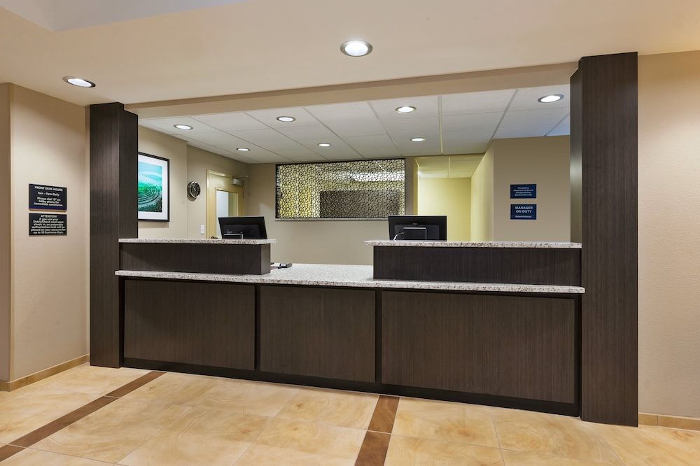Candlewood Suites Louisville - NE Downtown Area by IHG 2