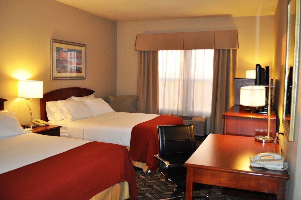 Holiday Inn Express West Sacramento  2
