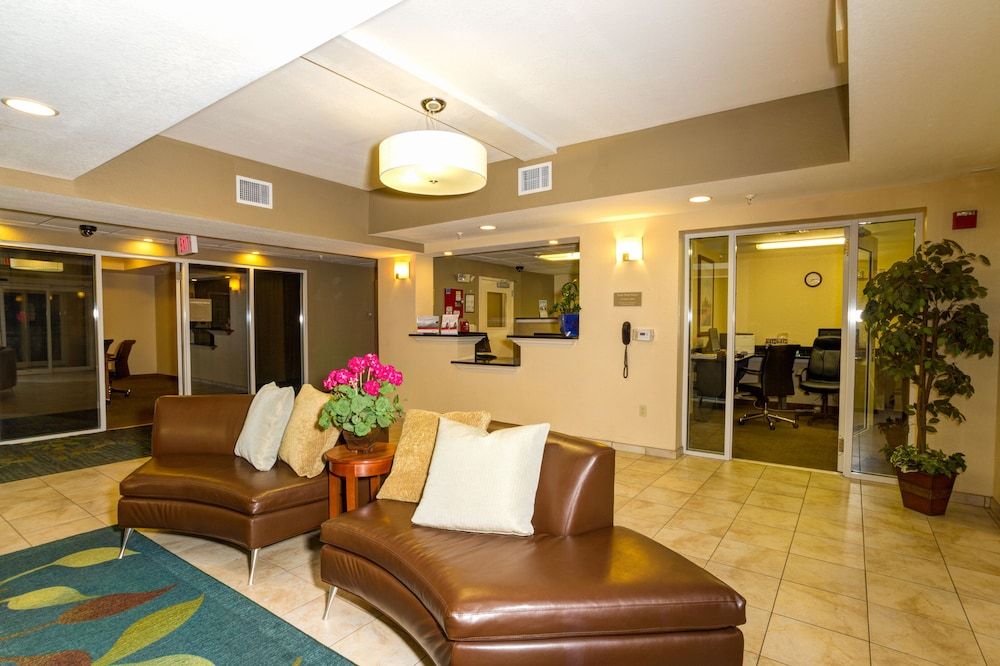 Candlewood Suites Ft Myers I-75 by IHG 3
