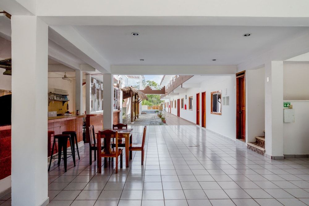 OYO Hotel Palma Real 2