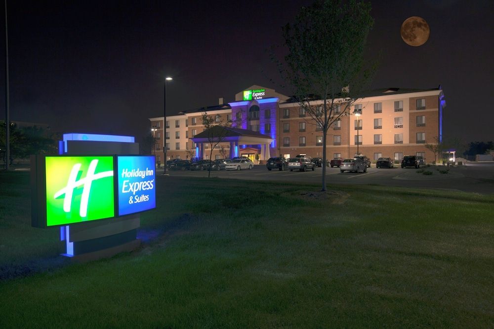 Holiday Inn Express & Suites Detroit North - Troy by IHG 2 estrelas em Troy