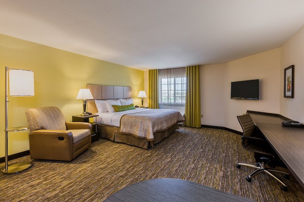 Candlewood Suites Tucson by IHG 3