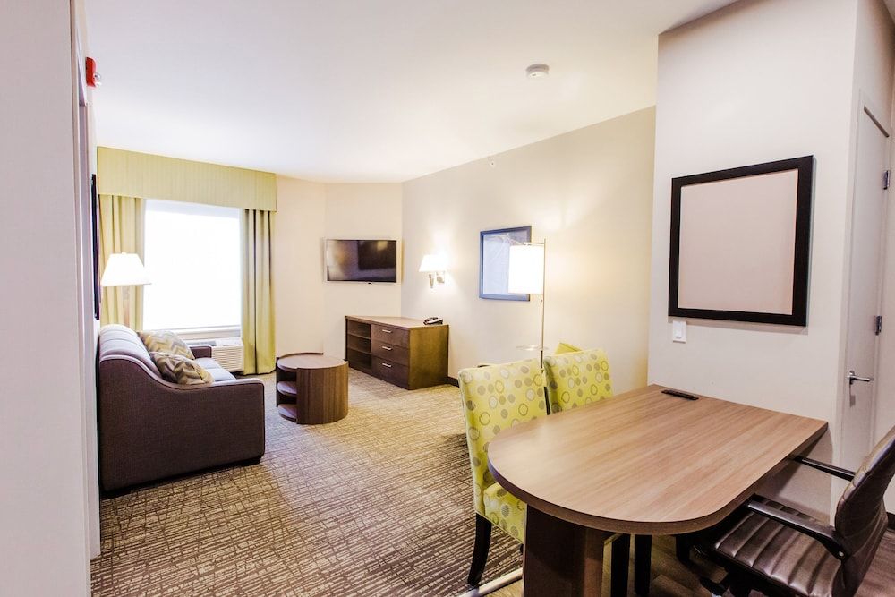 Candlewood Suites West Edmonton - Mall Area by IHG 3