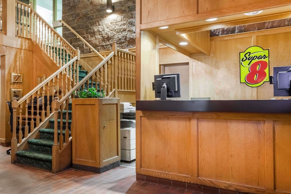 Super 8 by Wyndham Sudbury ON 2