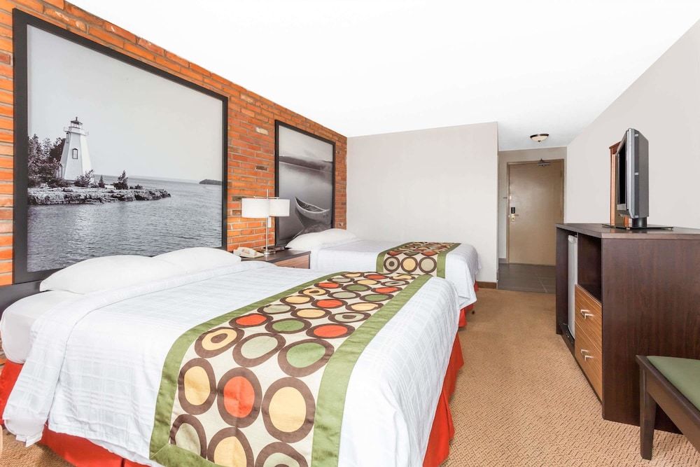 Super 8 by Wyndham Sudbury ON 3